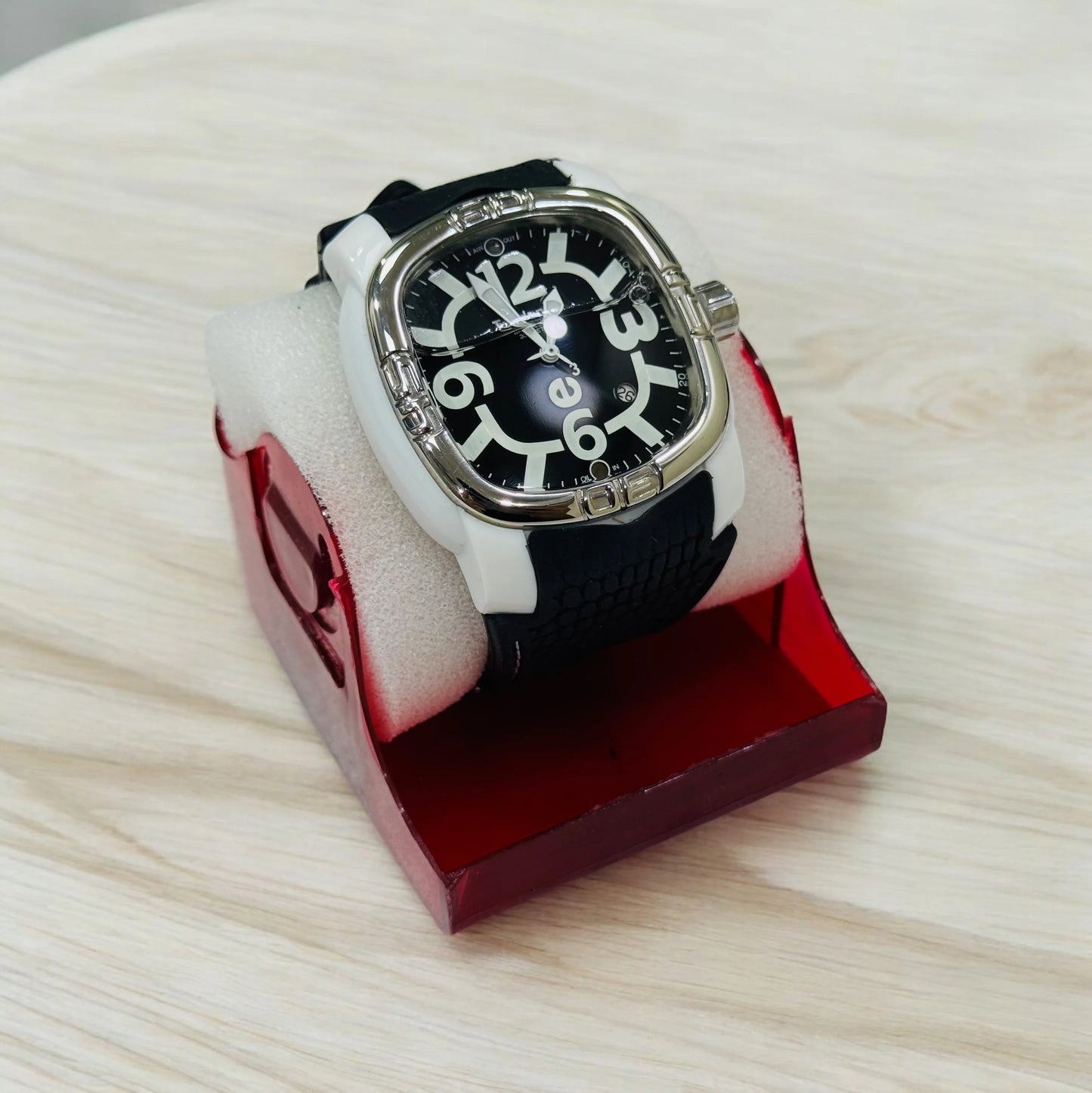 Tendence Water Quartz Chronograph Watch with Unique Water Dial