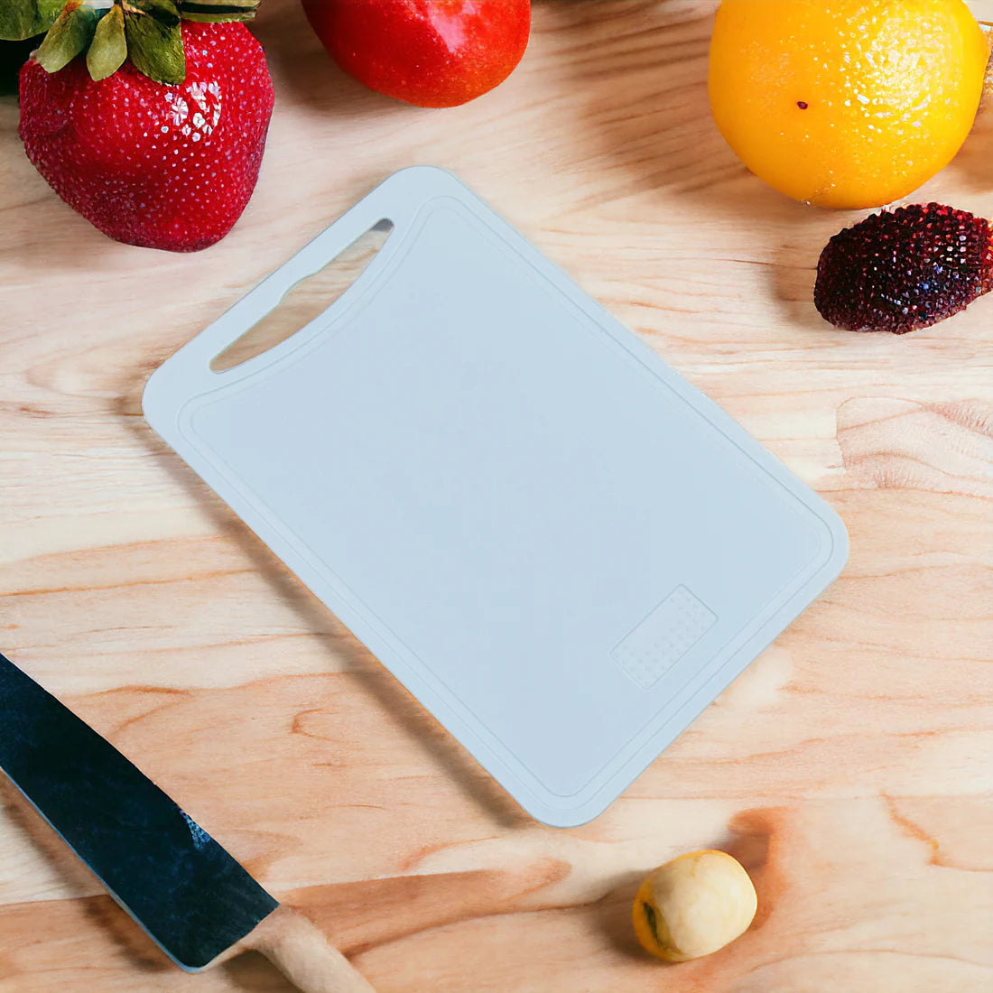 Cutting Board with 5 knives set with potato pillar