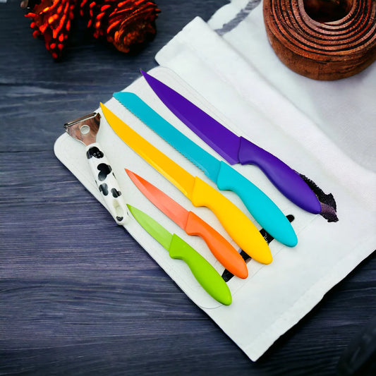 Cutting Board with 5 knives set with potato pillar
