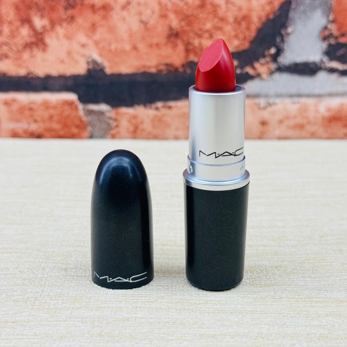 MAC FROST LIPSTICK Rouge a Levres | Chili