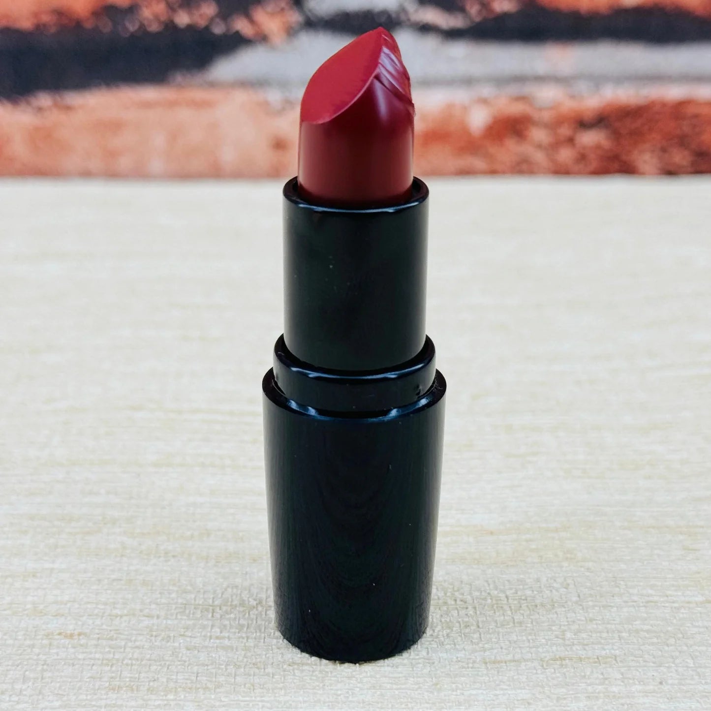 Naj Oleari Seduction Lipstick | 04 Red Attraction